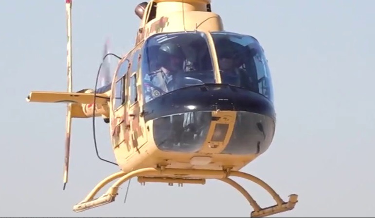 فرمانده ارتش برای تست بالگرد بازآماده شده با آن پرواز کرد