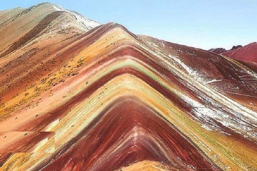 کوه‌های رنگی ماد نشان