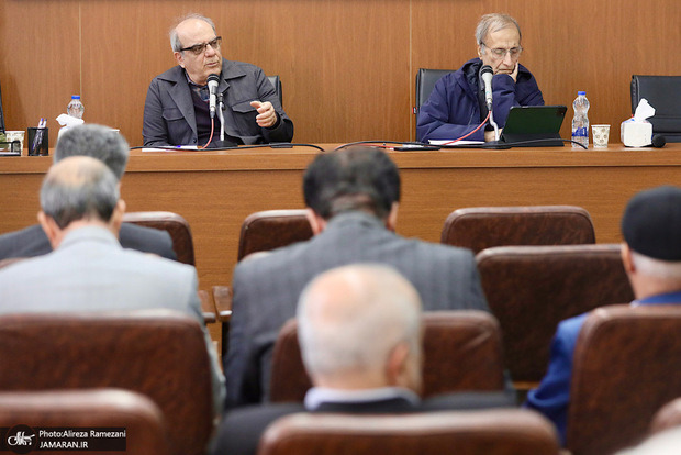 عباس عبدی: اگر سیستم سیاسی تغییرات را بپذیرد، همه ما باید به آن کمک کنیم