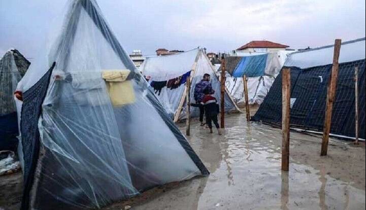 مسئول فلسطینی: آوارگان هیچ سرپناهی جز چادرهای فرسوده ندارند