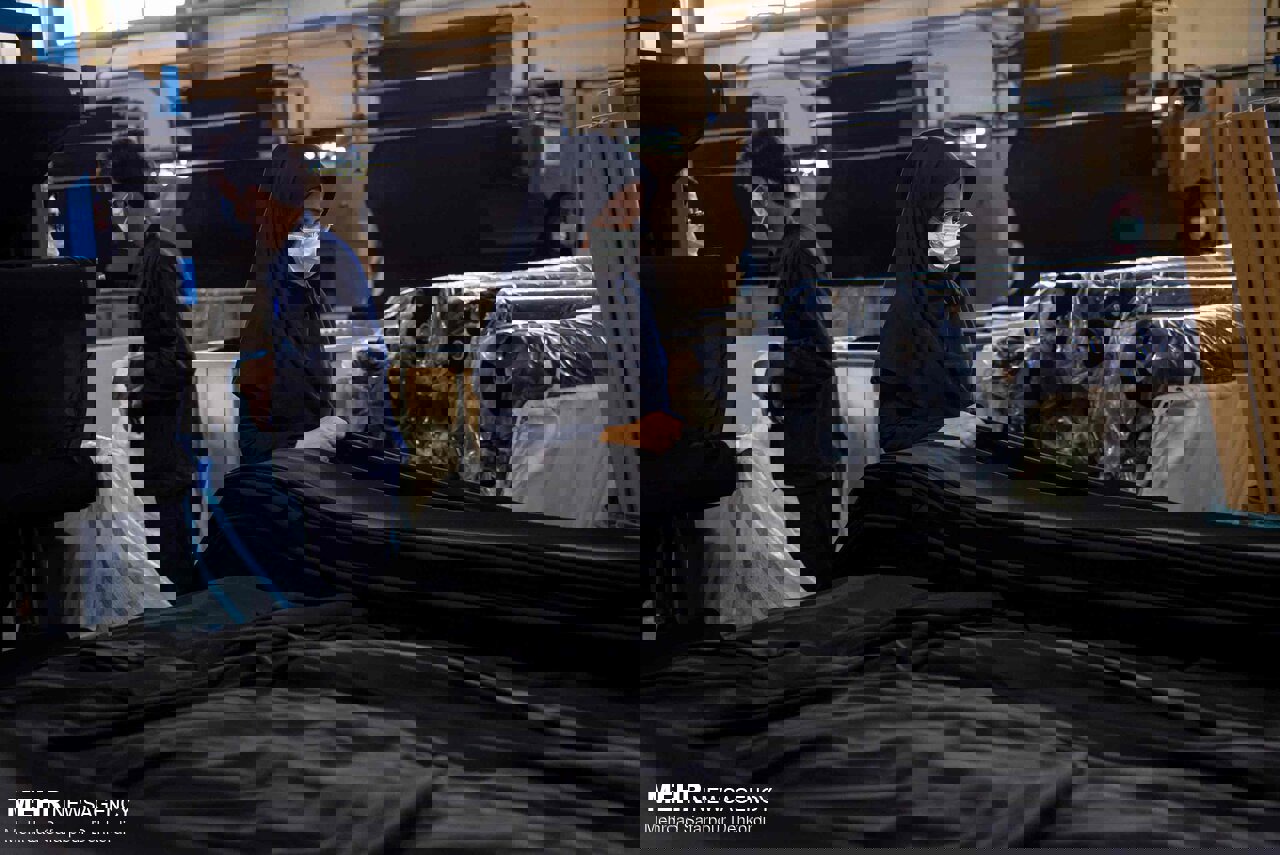 در بازار پارچه، نفوذی وجود دارد/ موشک داریم اما پارچه نه!