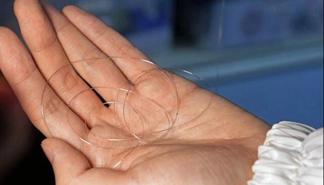 دانشمندان یک رایانه قدرتمند را درون«نخ» جا دادند!