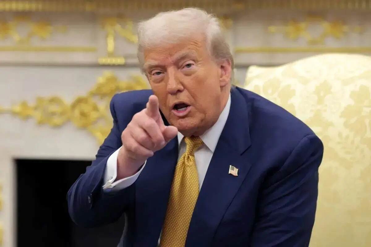 رفتار عجیب ترامپ با یک خبرنگار