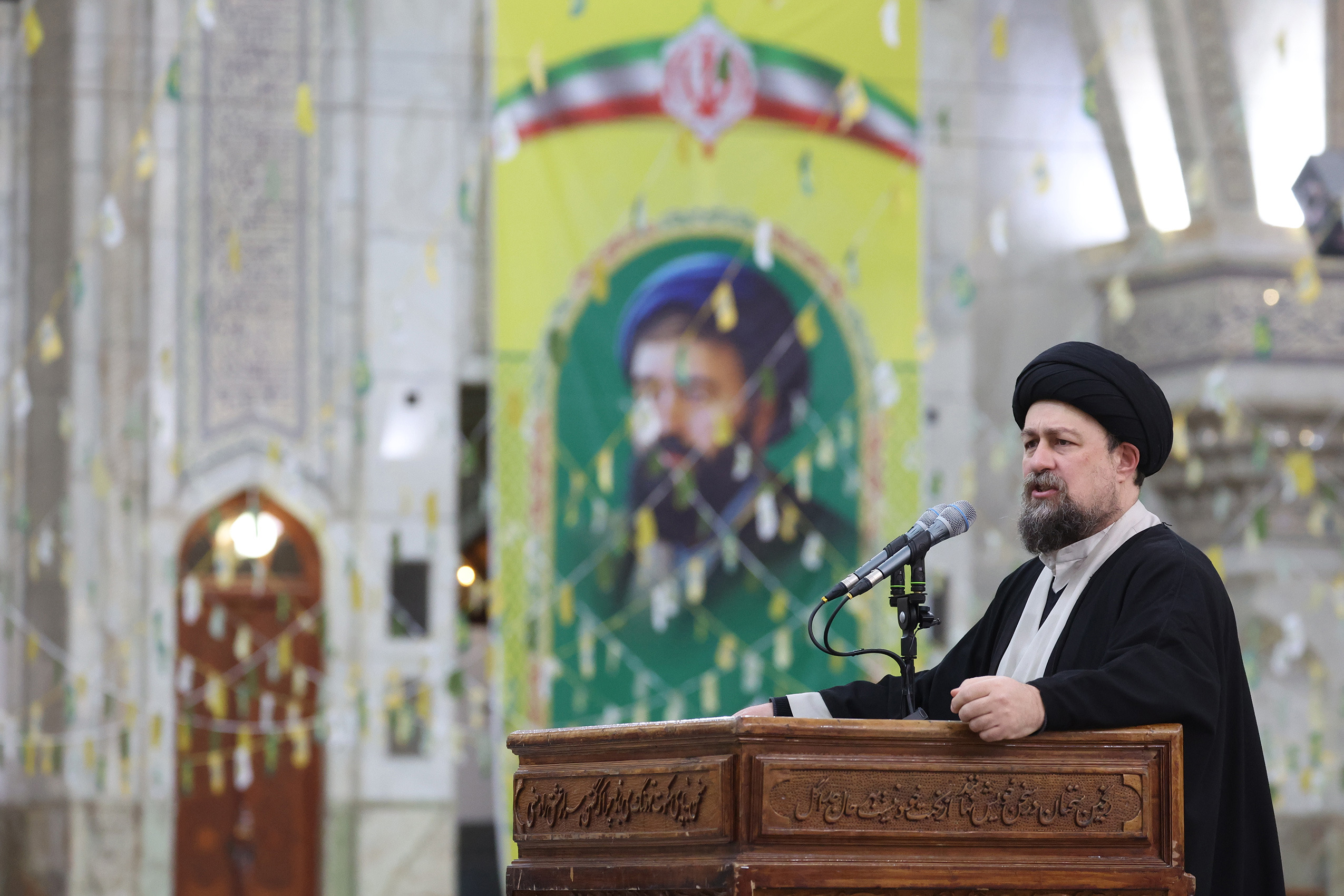 سید حسن خمینی: معمولاً آن‌هایی که سر سفره جمهوری اسلامی بودند منتقدین و غرغروهای بیشتری هستند