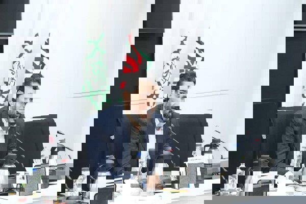 برنامه باغ موزه برای دهه فجر/از نمایش عکس‌های میشل ستبون تا اکران فیلم