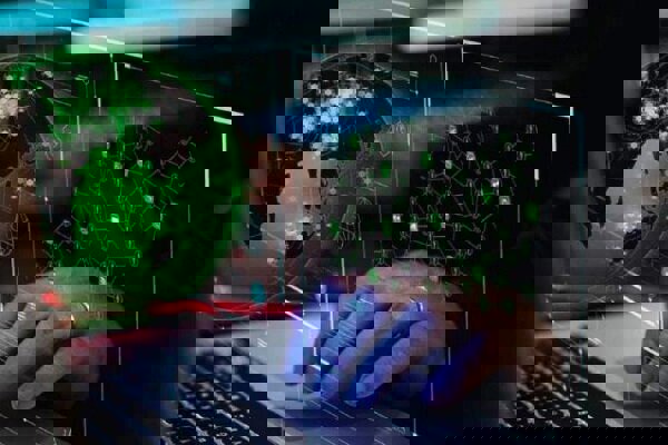 خلاقیت در لحظه تنها راه بقا در شرایط بحرانی است