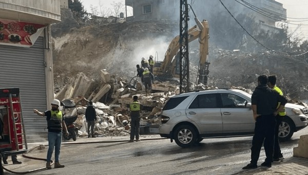 آزار هدفمند اسرائیل؛ حمله پهپادی صهیونیست‌ها به یک بیل مکانیکی در لبنان