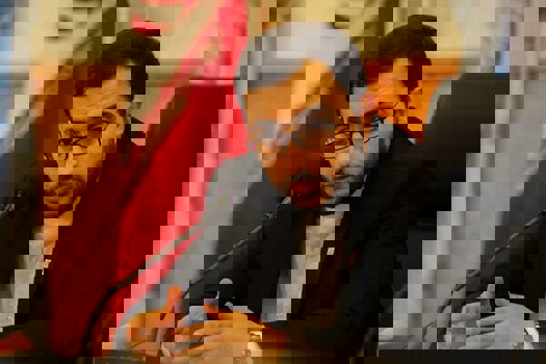 علت غیبت مجید مجیدی در جشنواره فیلم فجر/ چه کتابی به پزشکیان اهدا شد؟