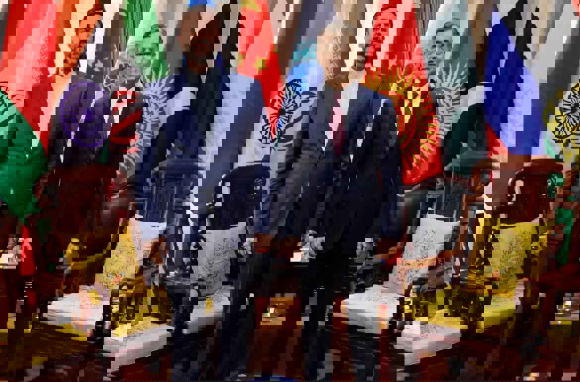 گفت‌وگوی غریب آبادی با دبیرکل شانگهای