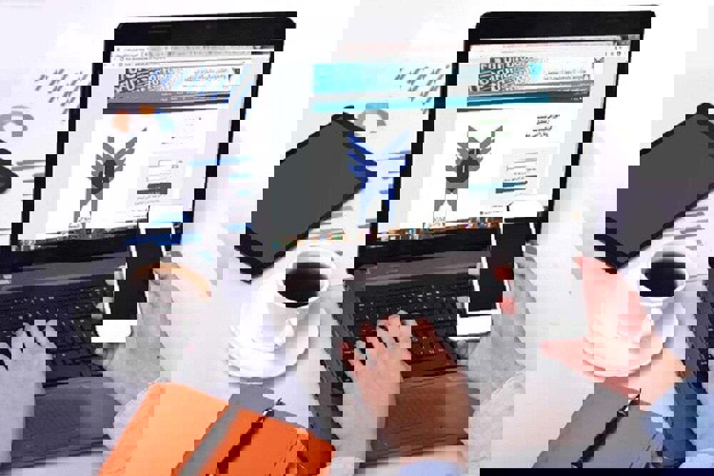 گزارش دانشگاه آزاد از روند آزمون‌های مجازی و آمار غیبت دانشجویان