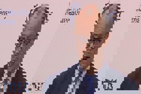 صدر اعظم آلمان: قدرت نظامی چین در آینده نزدیک با آمریکا برابری می‌کند