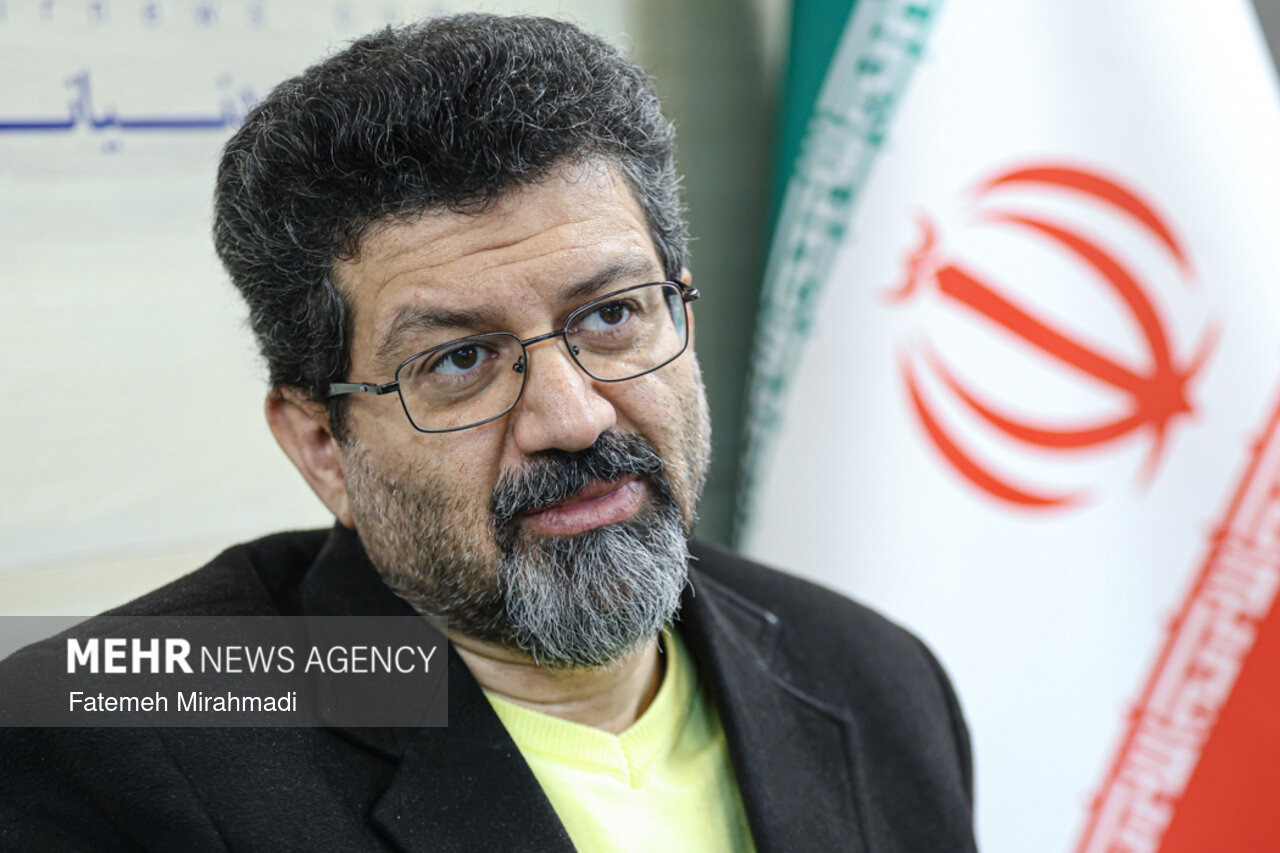 وام‌گیری ادبیات ایران از تفکر چپ/ جریان «ادبیات انقلابی» زنده نیست