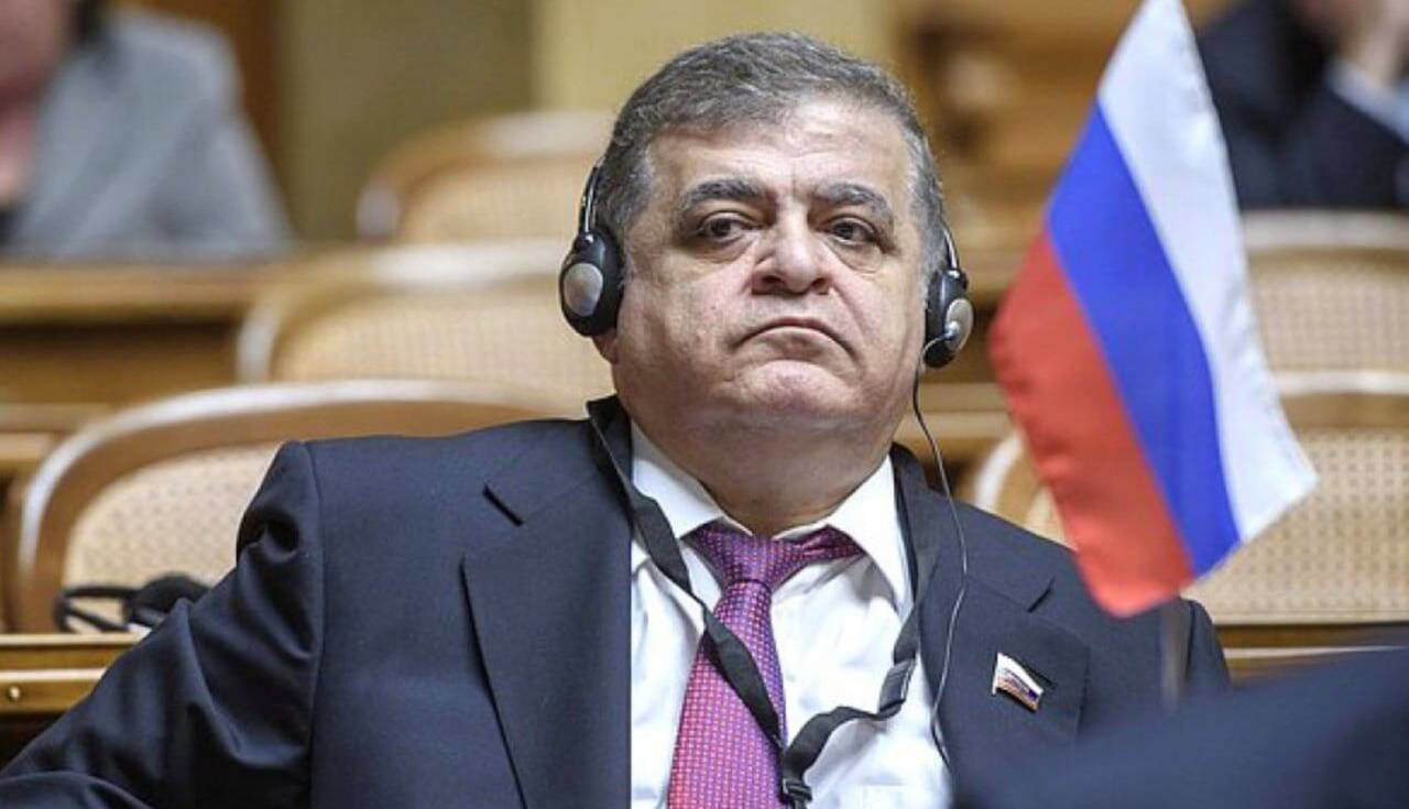 سناتور روس: گزارش‌ها درباره آمادگی زلنسکی برای خروج نیروهایش از دونباس یک حیله است