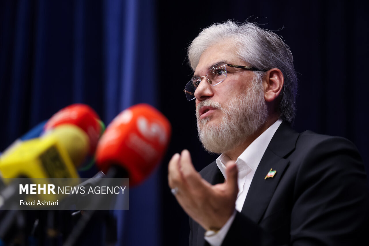 وزیر علوم: با عذرخواهی صادقانه می‌توان همه را در همبستگی شریک ساخت