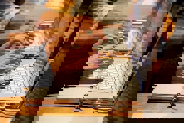 اعطای انواع ضمانت‌نامه به شرکت‌های حوزه فناوری اطلاعات و ارتباطات