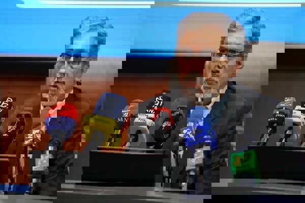 تامین فضای مناسب و امن برای بیان اعتراضات دانشجویان وظیفه دانشگاه است