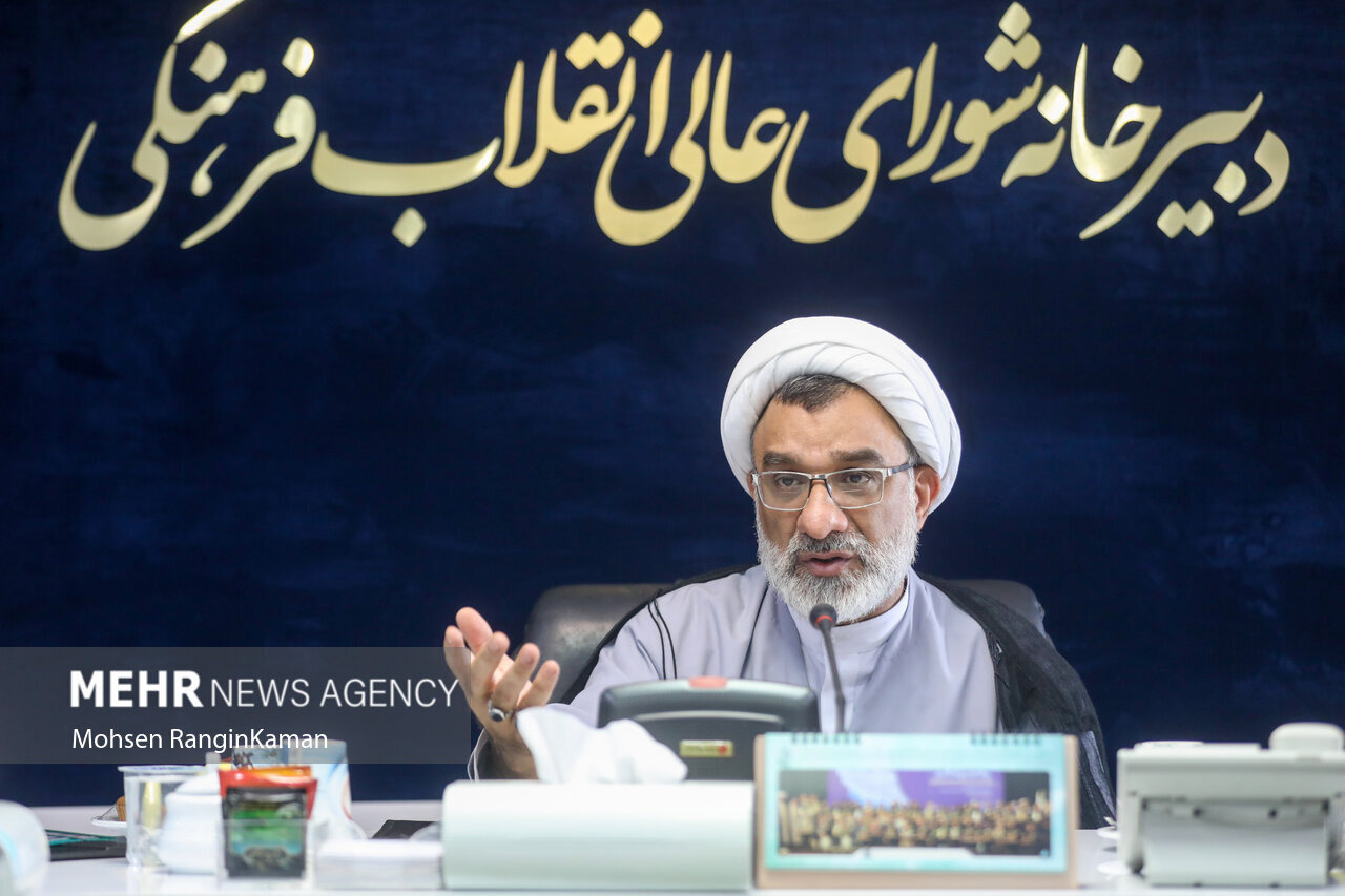 انتقاد دبیر شواری عالی انقلاب فرهنگی از وزارت علوم و دانشگاه ها