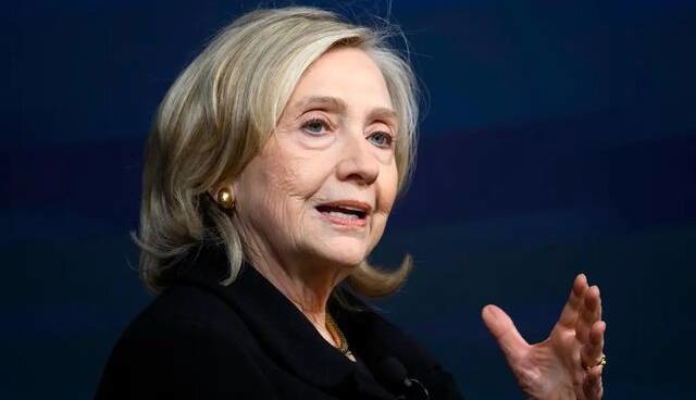 هیلاری کلینتون هرگونه ارتباط با جفری اپستین را تکذیب کرد