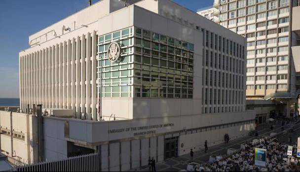 سفارت آمریکا در اورشلیم مجوز خروج کارکنان غیرضروری را صادر کرد