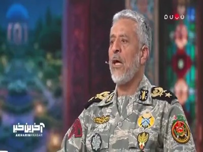 دریادار سیاری: ما ادعا نمی‌کردیم نیروی دریایی جهانی هستیم، اما اگر مرد هستید جلو بیایید