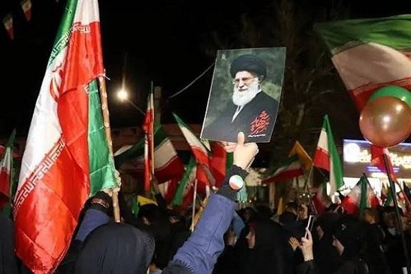برگزاری مراسم وداع بارهبر شهید انقلاب با حضور دانشجویان سراسر کشور