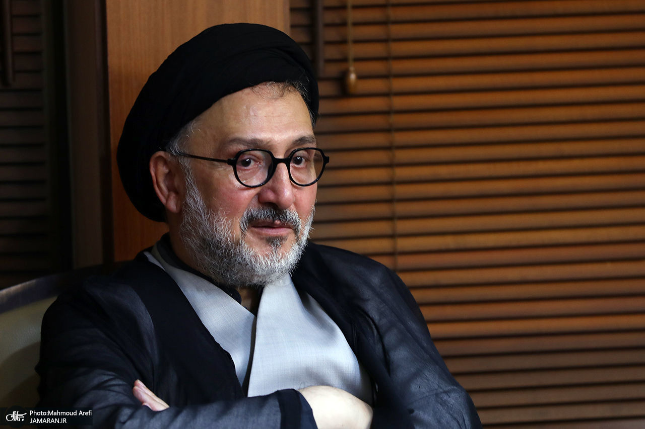ابطحی: دیدار اخیر پزشکیان و رهبر انقلاب از ۴ صبح تا یک بعدازظهر بود