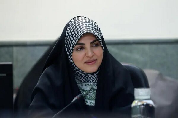 دانشجوی موفق، علم و مهارت را با اخلاق و انسانیت همراه می‌کند