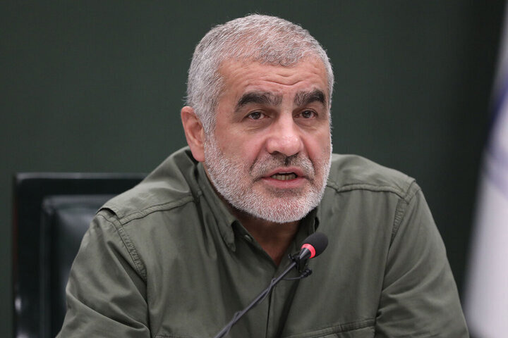 نیکزاد: بعد از شهادت رهبر انقلاب مسئولین انتظار ۷ روز حضور در خیابان را داشتند اما...