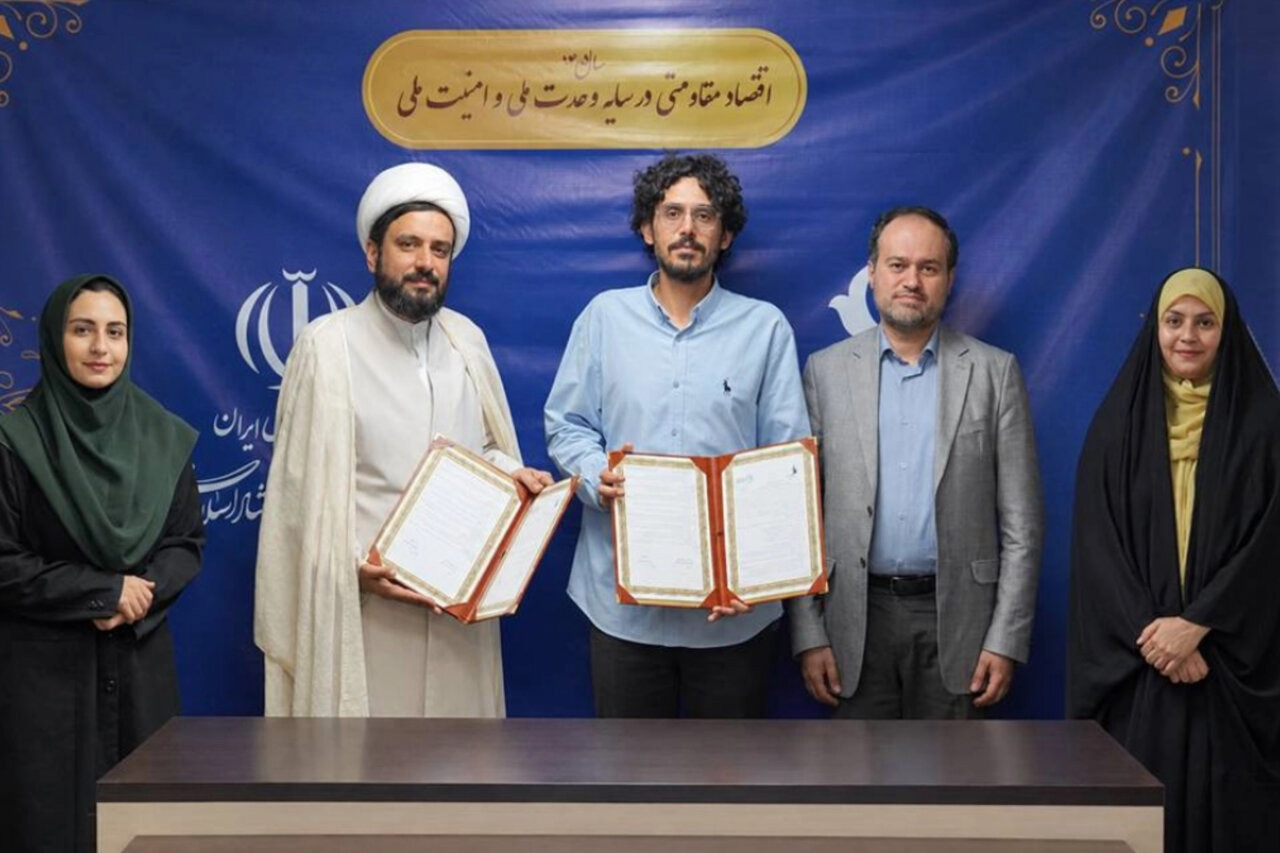 تفاهم‌نامه همکاری میان پژوهشگاه فضای مجازی و بنیاد ملی بازی‌ها امضا شد