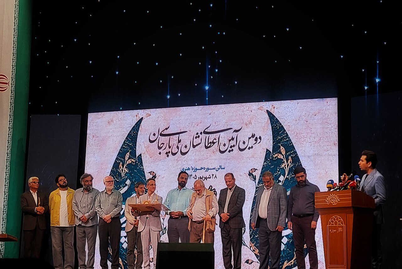 بنیان‌گذار تارنمای گنجور، برگزیده نشان ملی پارسی‌جان شد