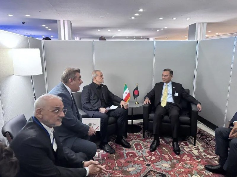 پزشکیان با نخست وزیر بنگلادش دیدار کرد