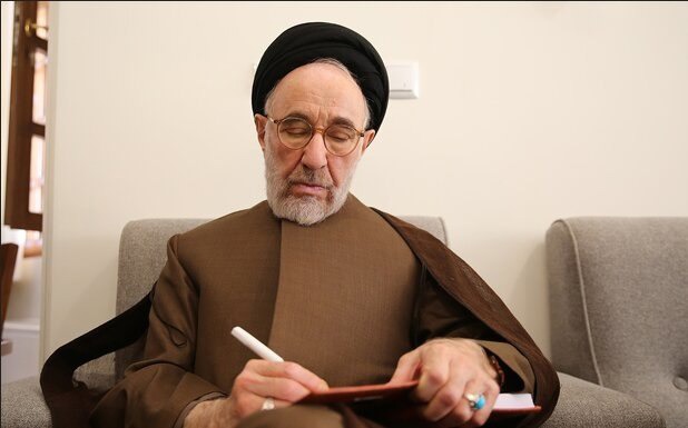 خاتمی خطاب به پزشکیان: کم‌هزینه‌ترین و مؤثرترین مسیر برون‌رفت از بحران را بیابید