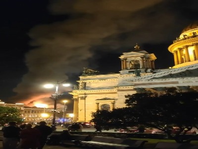 آتش‌سوزی گسترده در عمارت تاریخی «میلر» در سن‌پترزبورگ
