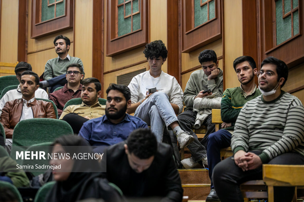 تفاهم‌نامه چهارجانبه طرح رداکارت دانشجویان فردا ۱۴ مهر امضاء می‌شود