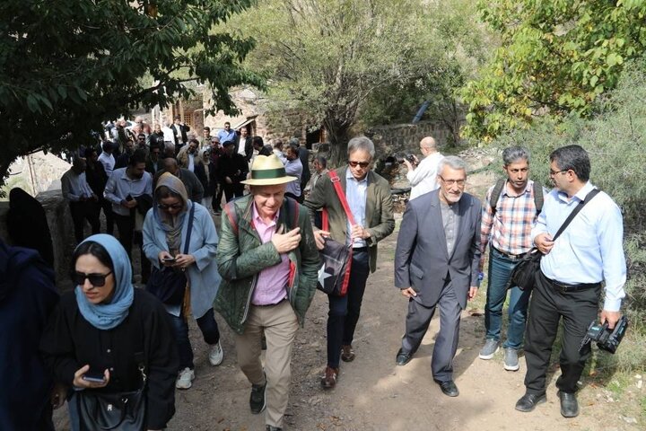 ایران پرسمان