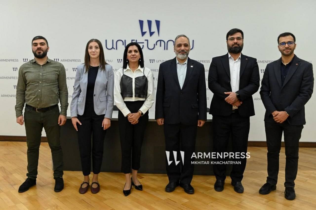 دیدار هیئت گروه رسانه‌ای مهر با مدیران خبرگزاری آرمن‌پرس ارمنستان