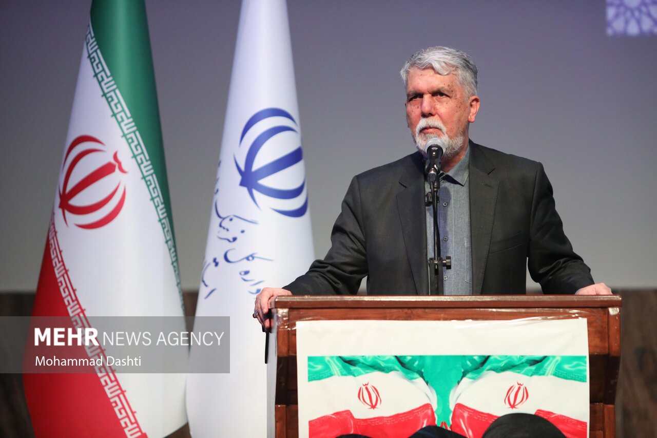 صالحی: تاریخ بیهقی، میراث ماندگار زبان فارسی است