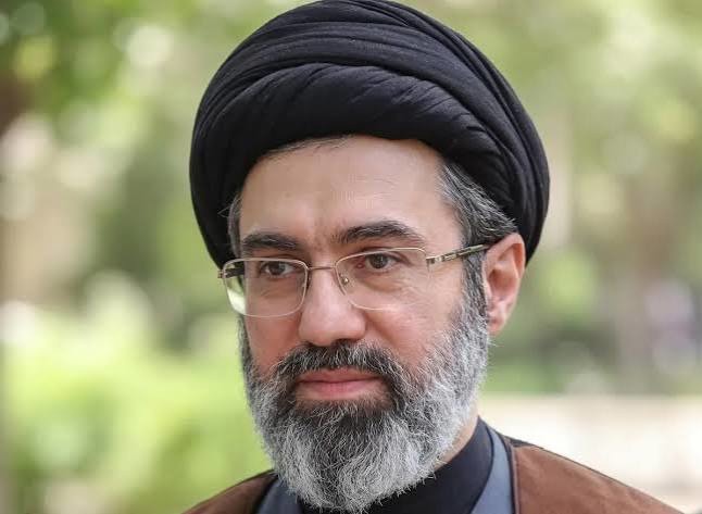 انتشار بخش‌هایی از درس خارج فقه رهبر انقلاب برای اولین‌بار